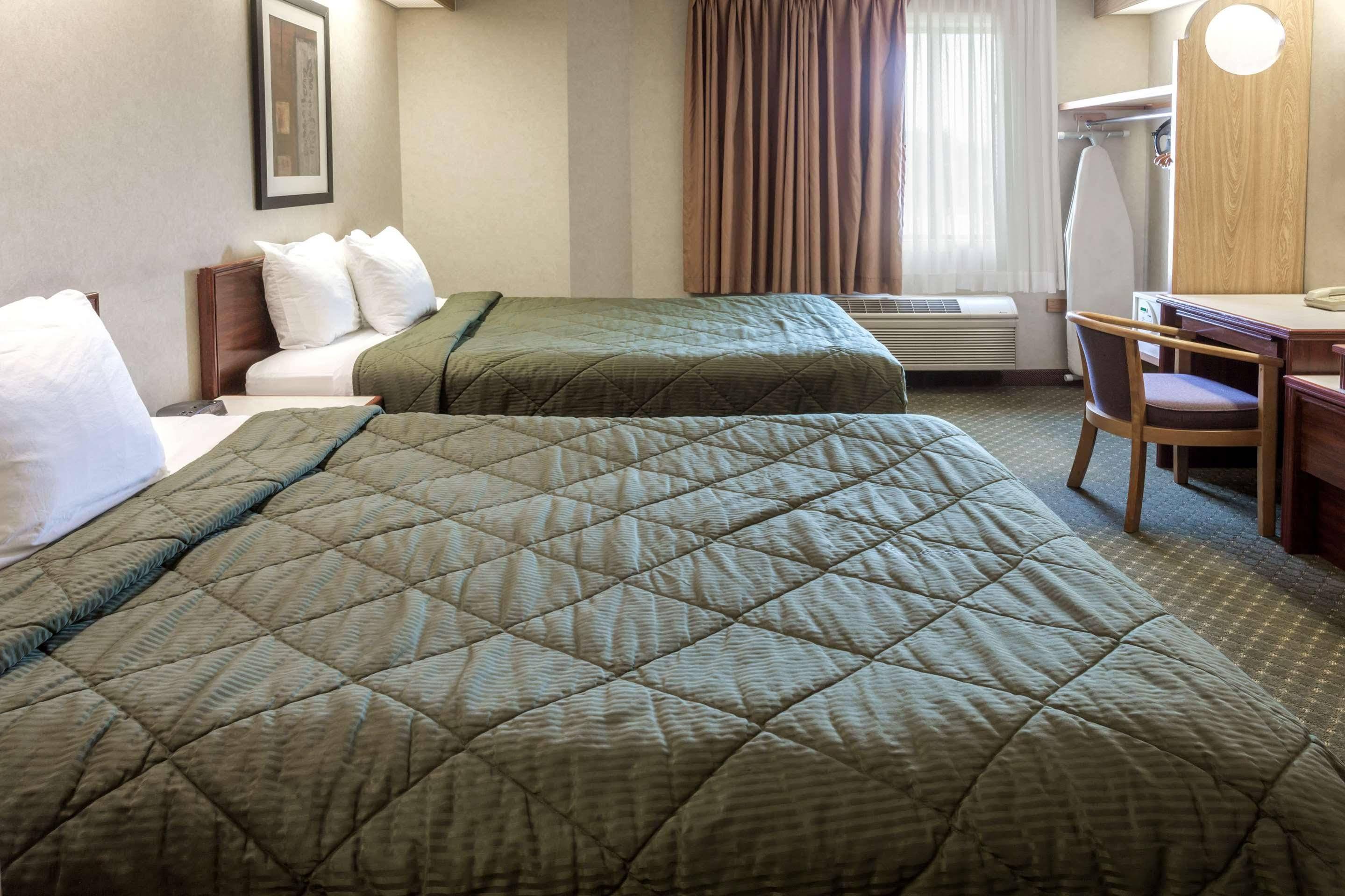 Days Inn By Wyndham Portland East Esterno foto